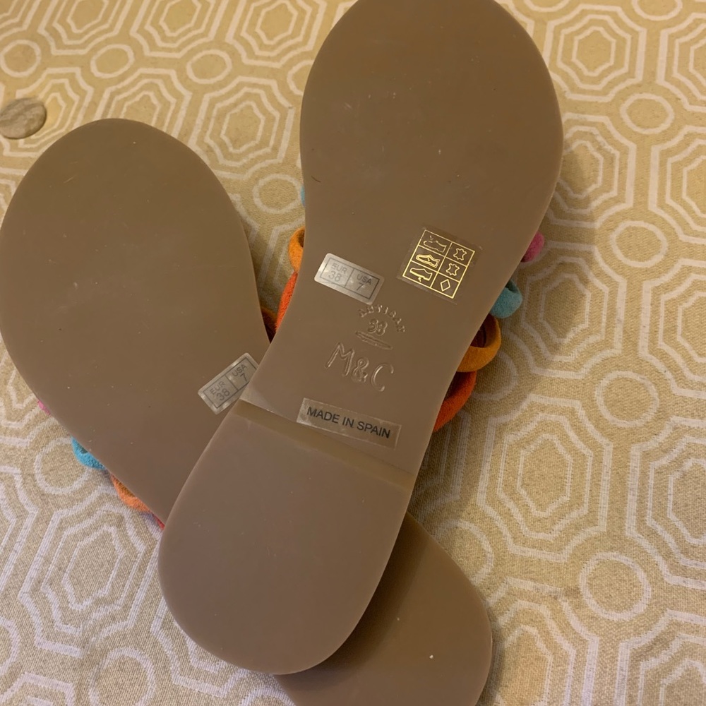 Musse & Cloud Sandals. - Picture 4 of 4
